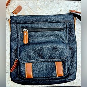 Kelly & Katie leather crossbody